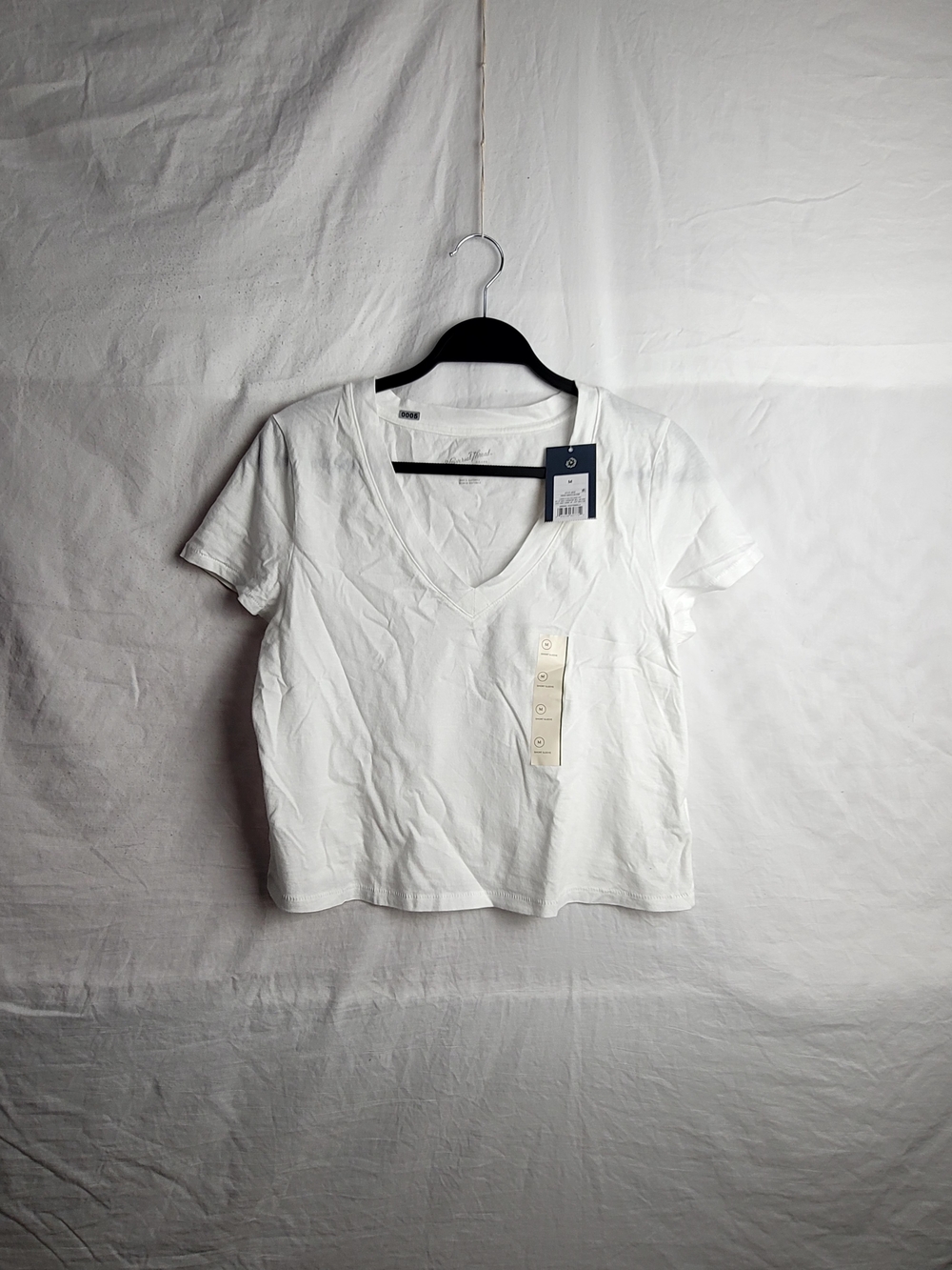 Universal Thread White V-Neck Short Sleeve Tee